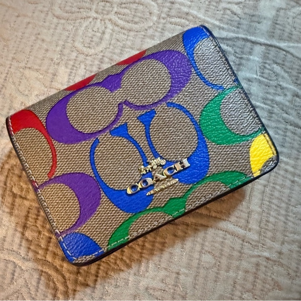COACH Rainbow Signature canvas convertible mini wallet golden Chain - Picture 3 of 16